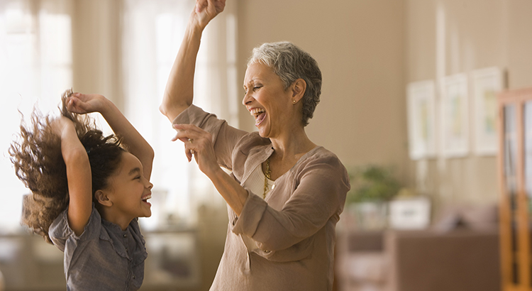 5 Reasons to Consider Living in a Multigenerational Home | MyKCM